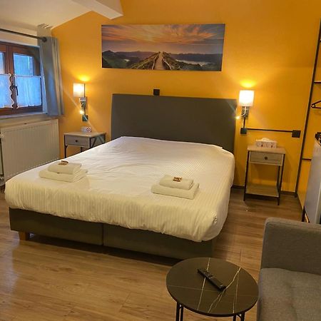 Hotel Monika Зутендал Екстериор снимка